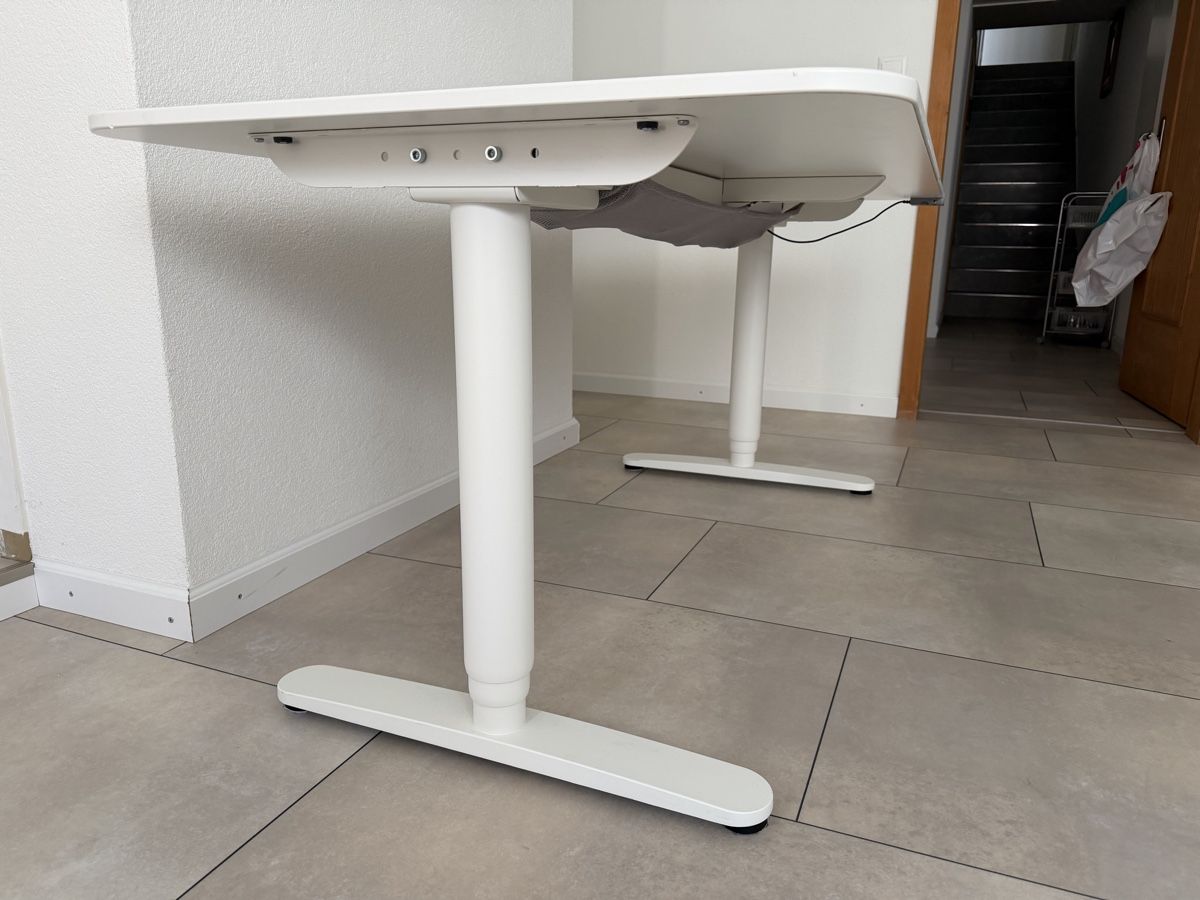 Ikea Scrivanie: Schreibtisch Höhenverstellbar Defekt – Usato da Wohlen AG venduto da tiperio 2