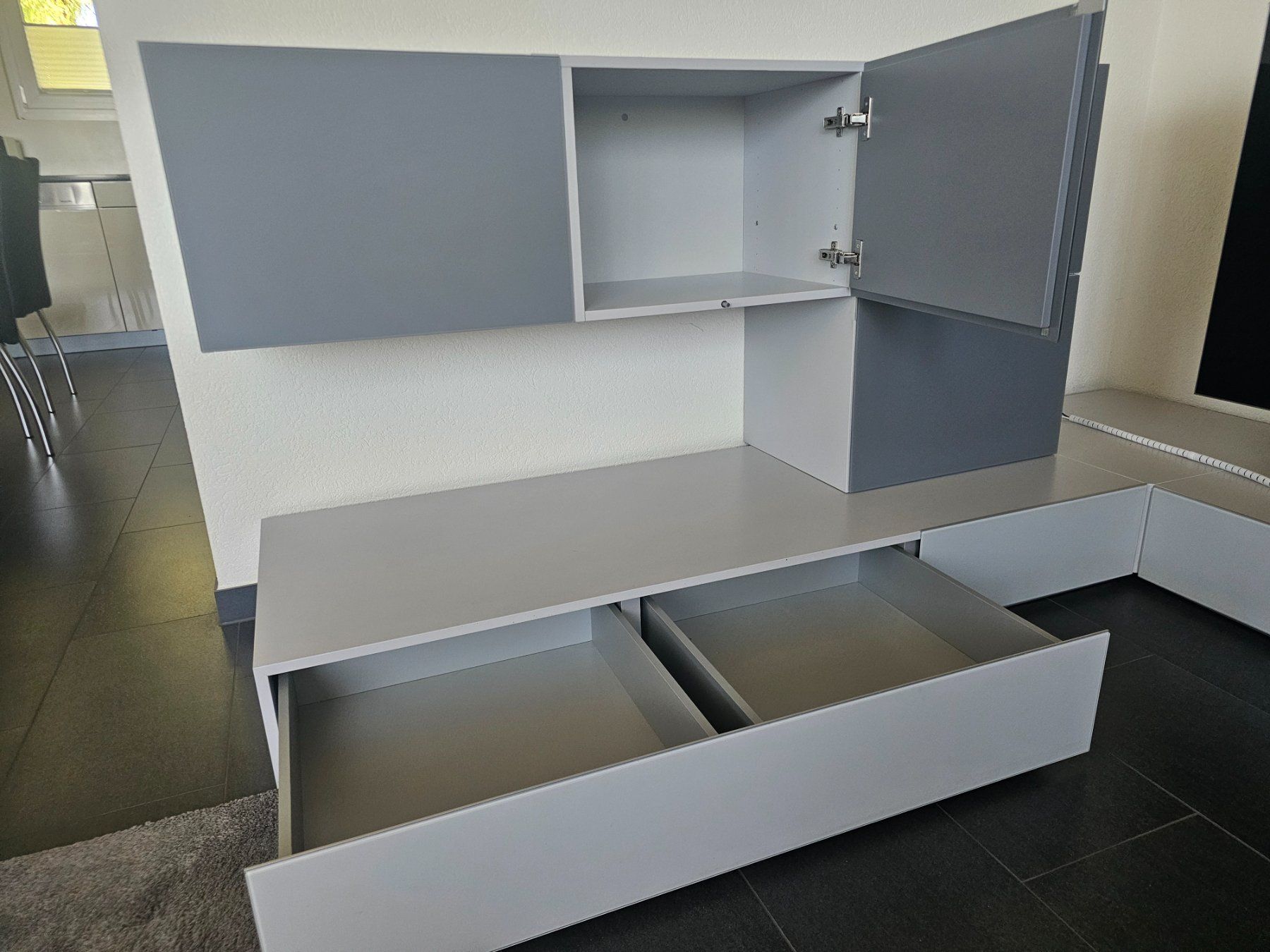 TV Möbel: Ensemble meubles de salon – Gebraucht aus St-Aubin FR von Lth 6