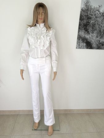 Elegant White Trousers - Chic and Comfortable
