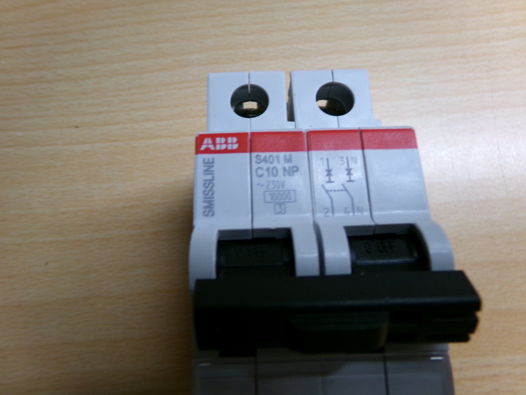 ABB Interruttori: LS L+N C10 ABB-smissline-S – Usato da Hombrechtikon venduto da Maloev17 1