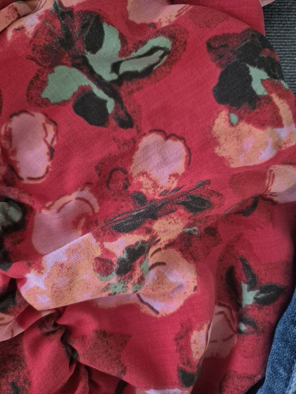 H&M Lotti di vestiti: ensemble H&M blouse XS/S jeans 34/36 – Usato da St-Pierre-Clages venduto da _RV 2