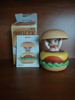 PopMart Molly - Carb lover series - Pick-a-boo burger figure