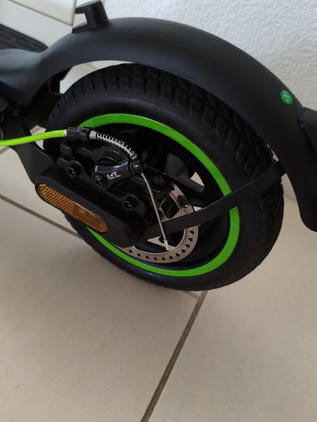 Kickboard: 🔥Neuwertiger E-Scooter von isinwheel S9 Pro NP war 250.-🔥 – Nuovo (secondo la descrizione) da Dintikon venduto da Spumen 3