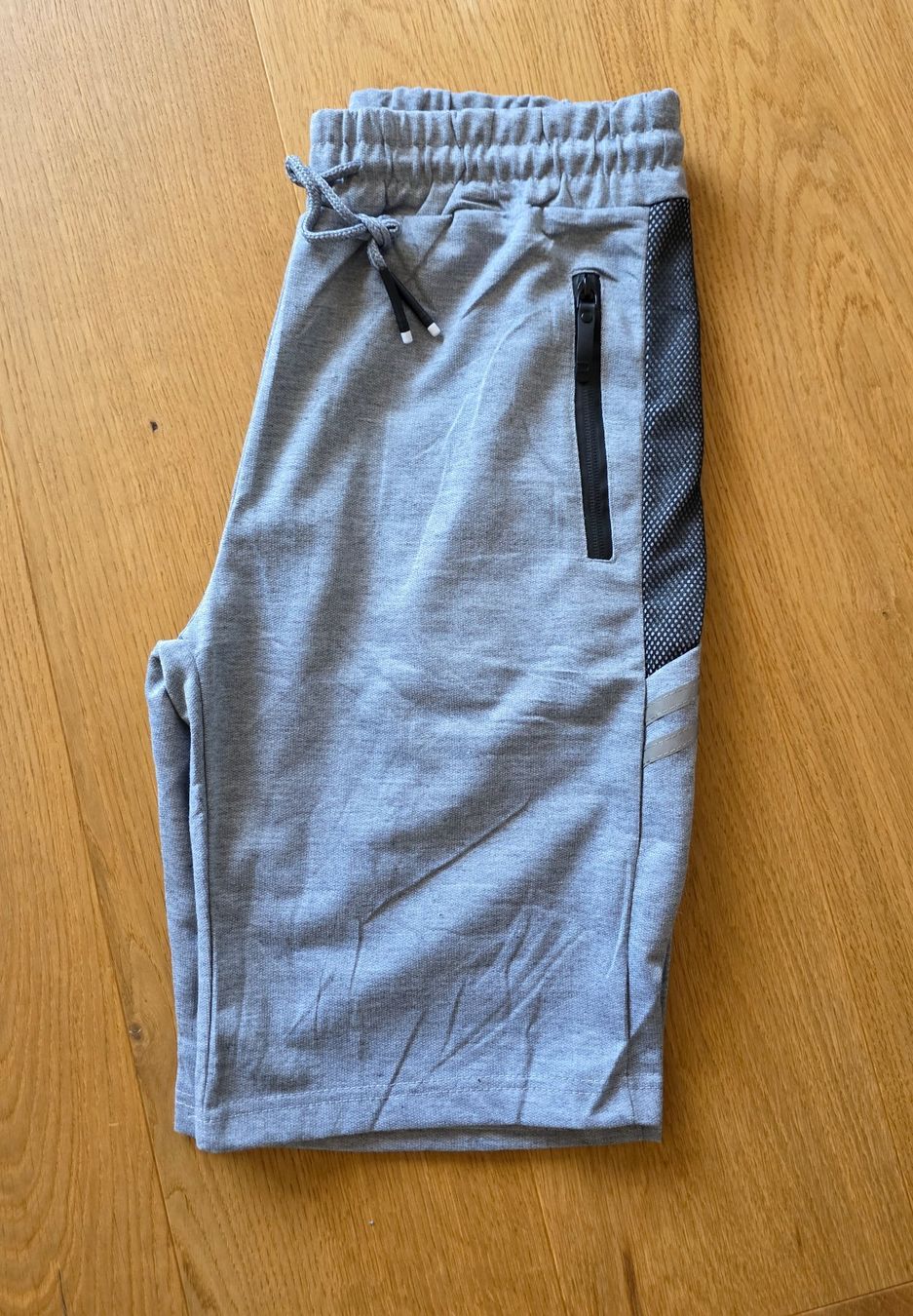 Pantaloni: Sweatshorts Gr M Farbe grau – Nuovo e nell'imballaggio originale da Richterswil venduto da Rem2011 2