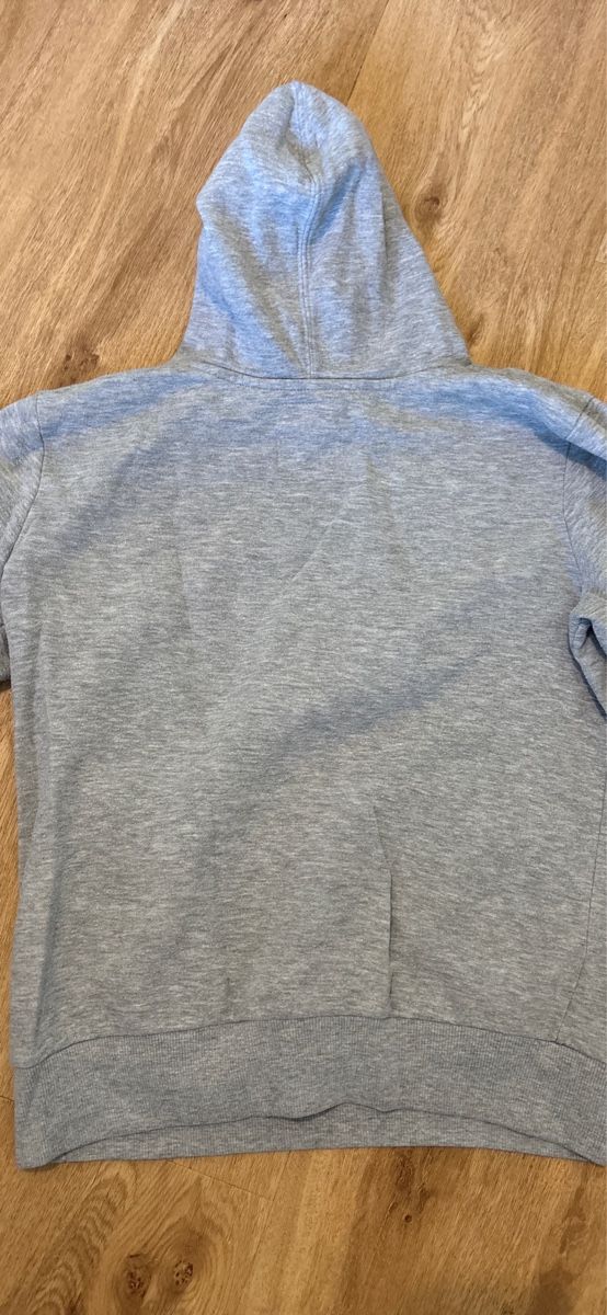 Levi's Maglioni & Felpe: Kapuzenpullover Levi's grau Grösse M – Usato da Schöftland venduto da nis_9zs5 1