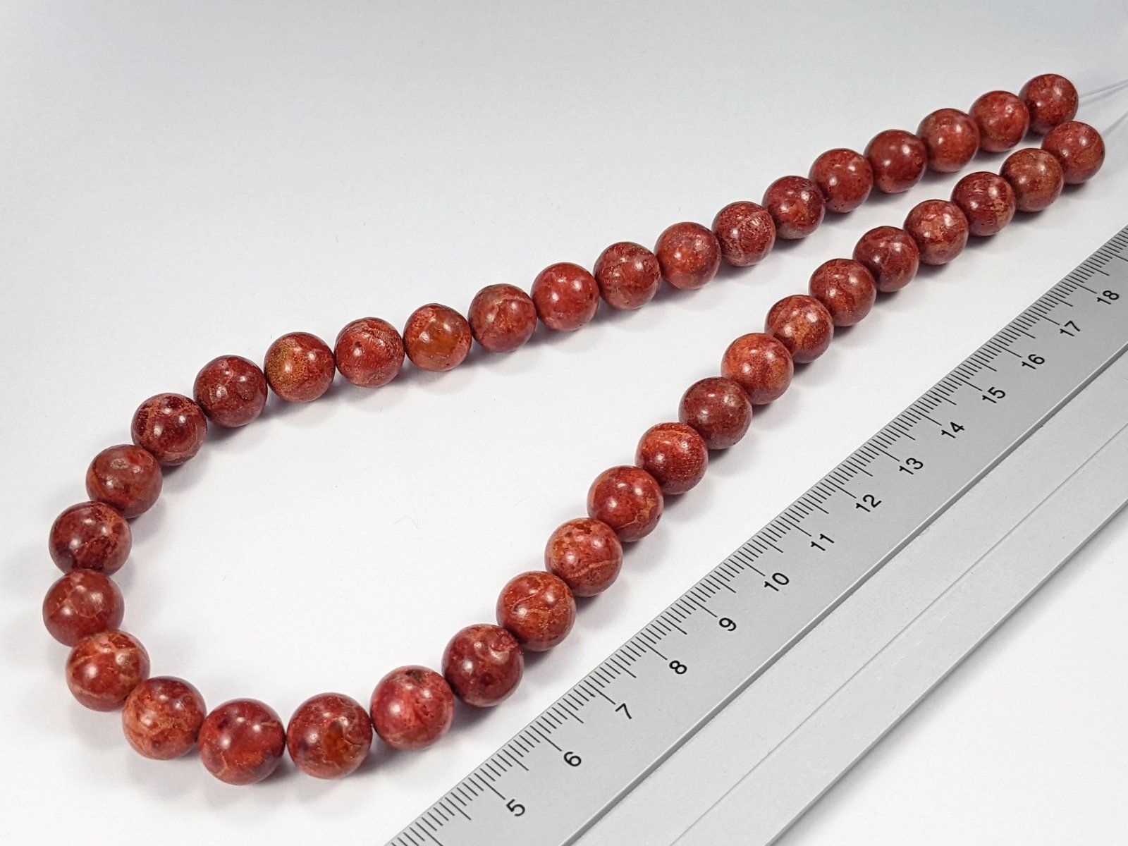 Minerali & Pietre curative: Schaumkorallen Strang 11mm Kugeln – Nuovo e nell'imballaggio originale da Meilen venduto da GypsyCat