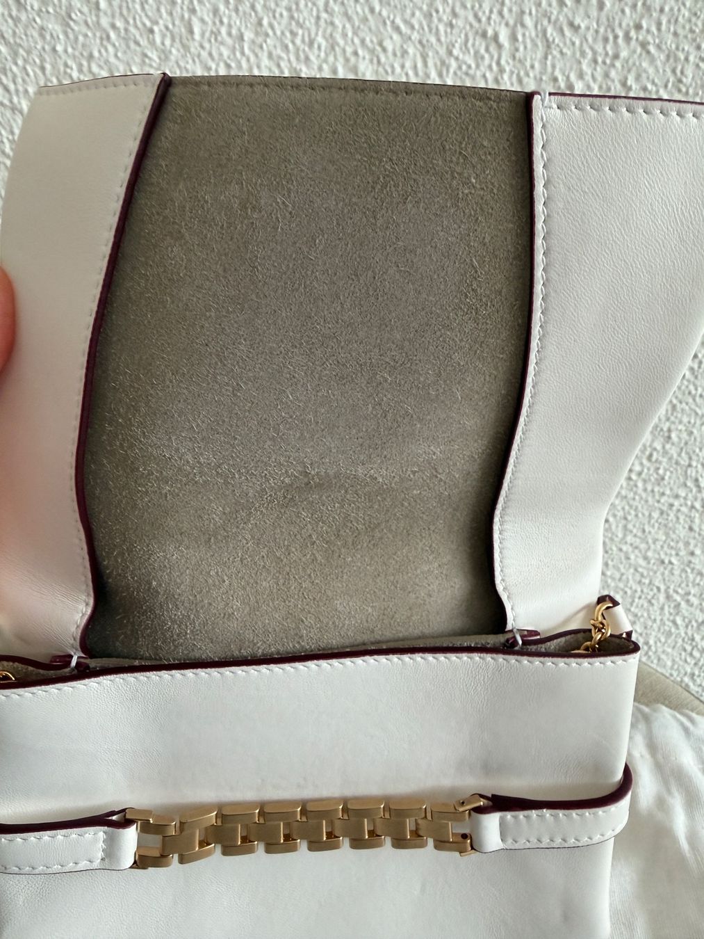 Victoria Beckham Borse da donna: Victoria Beckham Mini Chain Pouch Bag In White – Usato da Wädenswil venduto da Alice_style 5