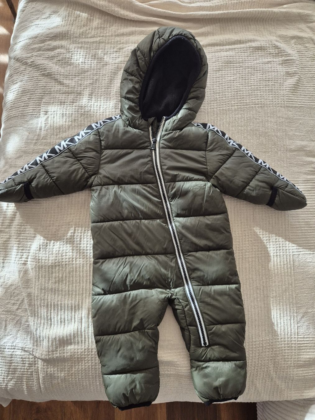 Michael Kors Completi: Winteroverall Michael Kors - Gr. 6 - 12 Monate – Usato da Siebnen venduto da sch_9hcz