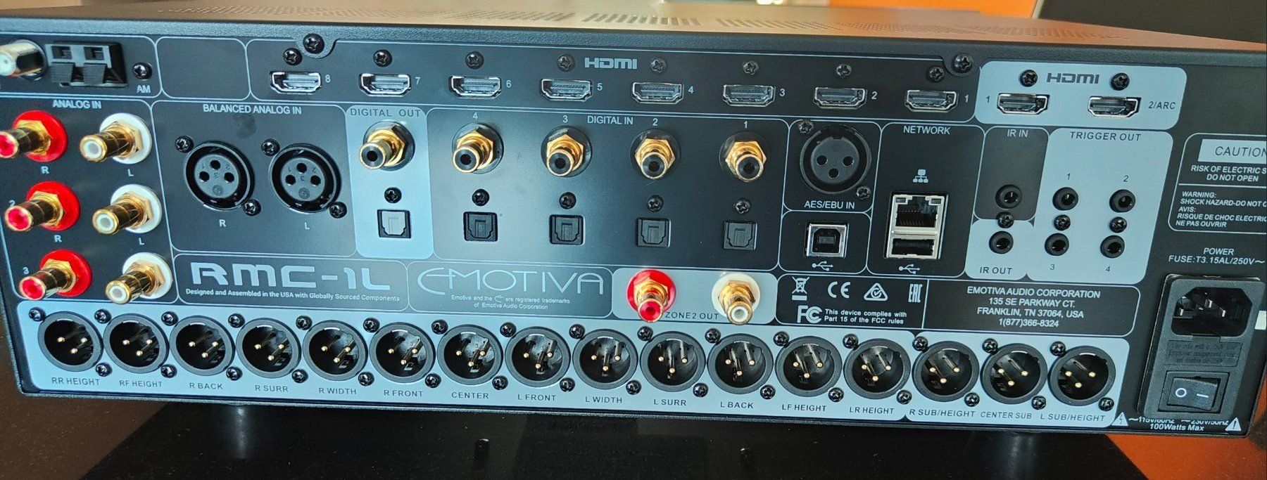 Amplificatori: Emotiva RMC-1L mit Dirac Live – Usato da Stilli venduto da Stratocaster 2