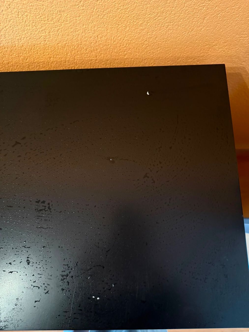 Livique Kommoden: Schwarze Kommode mit Schubladen und Schrank – Gebraucht aus Schindellegi von _Chiara_97 2