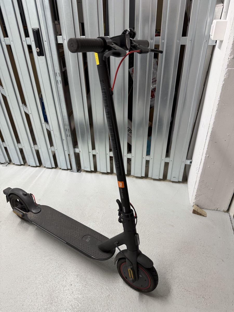 Scooters: Xiaomi Pro 2 – Neu (gemäss Beschreibung) aus Wettingen von giu_2rbm 1