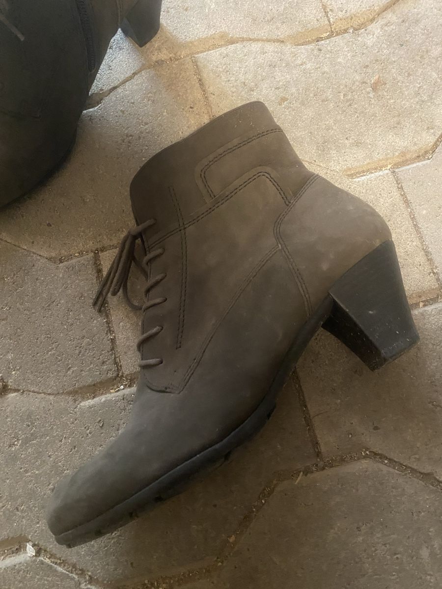 Gabor Scarpe da donna: Stiefeletten Winter – Usato da Oberurnen venduto da mkaldowski77 1