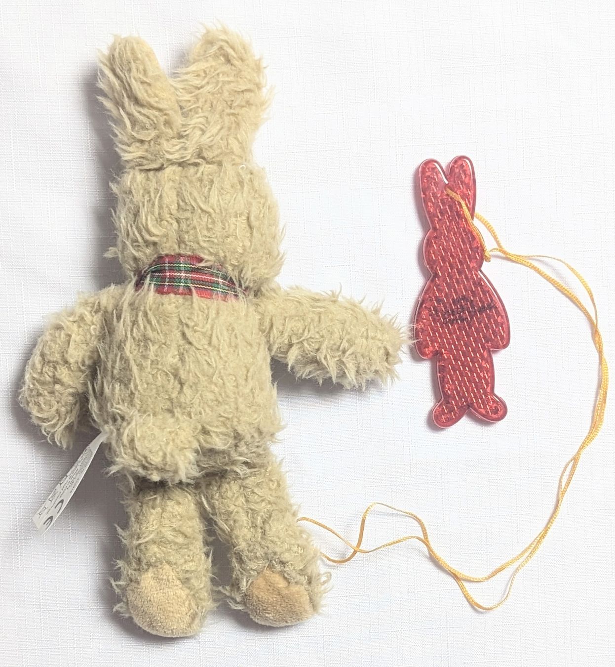 Giocattoli: Felix Hase Plüschtier - Plüsch Figur &  Reflektor – Nuovo (secondo la descrizione) da Wängi venduto da ABIZONE-86 1