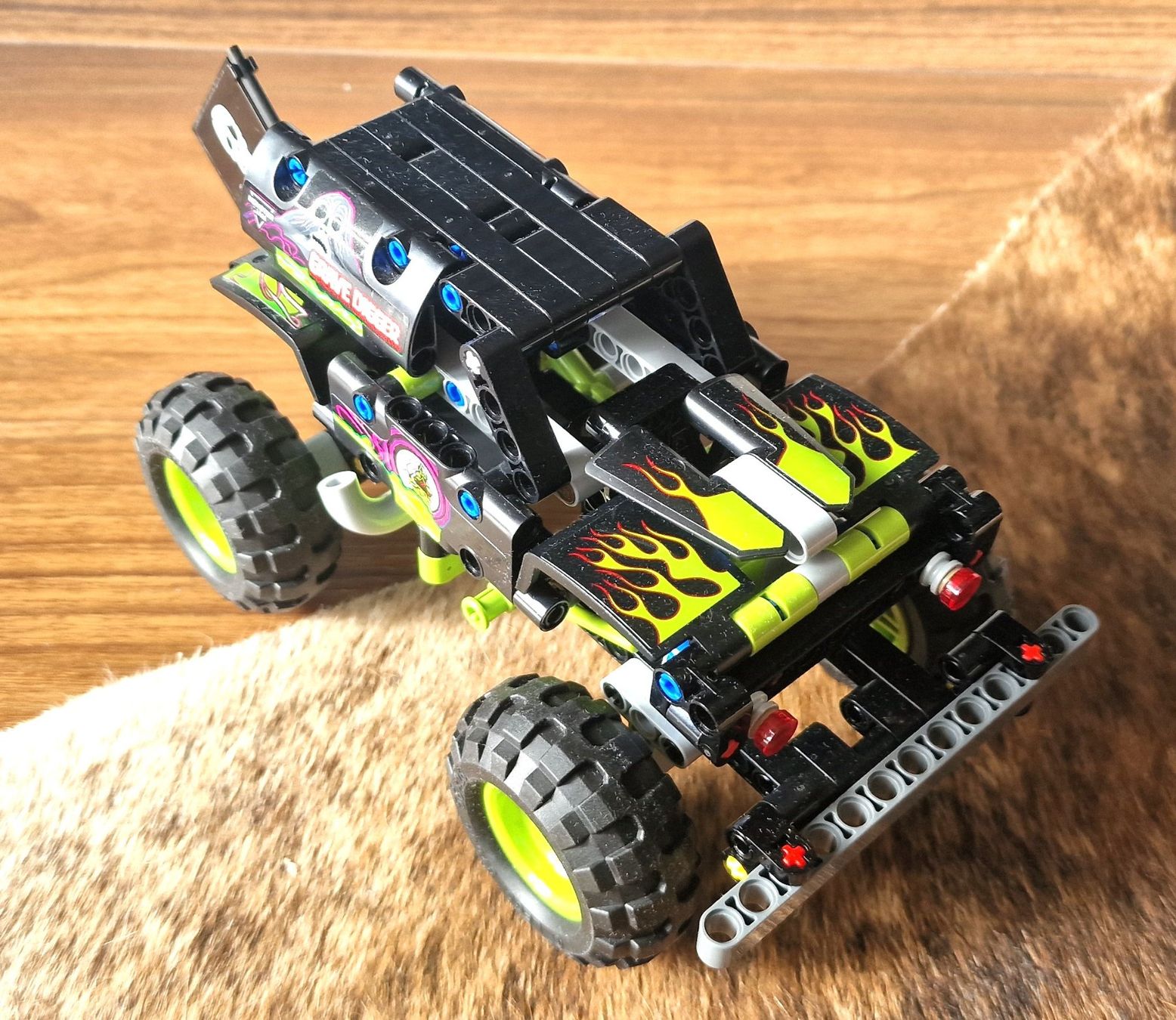 Lego Kit di costruzioni: Lego technic Monster Jam Grave Digger  42118 – Usato da Hombrechtikon venduto da MalgorzataJ 4