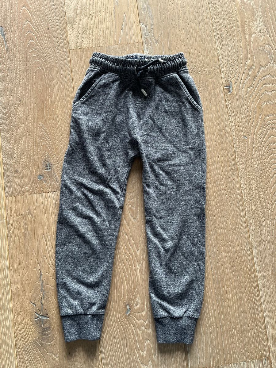 Next Pantaloni: Trainerhose Next Grösse 122 – Usato da Aarburg venduto da cha_6t8j