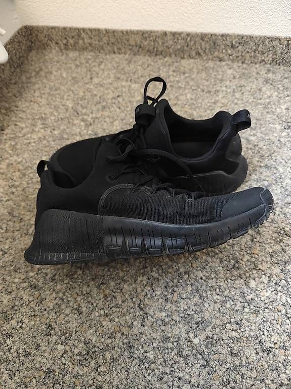 Scarpe da uomo: Nike Free Metcon 6, Grösse 42 – Usato da Samedan venduto da t_p_8nvs 2