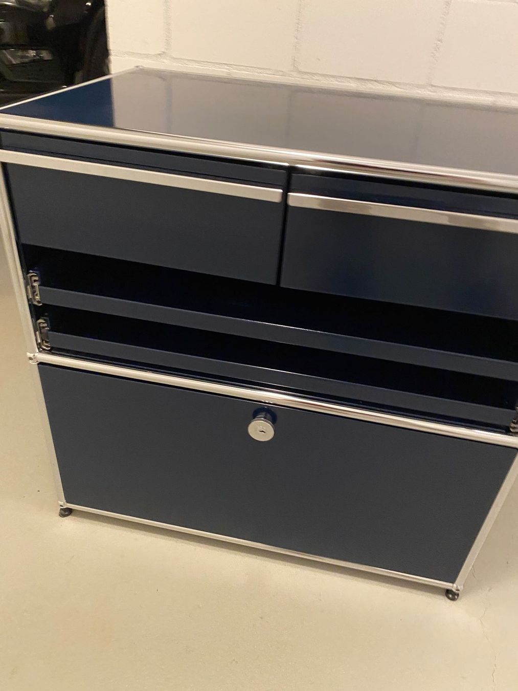 USM Cassettiere: USM Bürokommode – Usato da Lüchingen venduto da LIDB 2