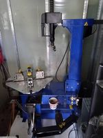 Reifenmontiermaschine