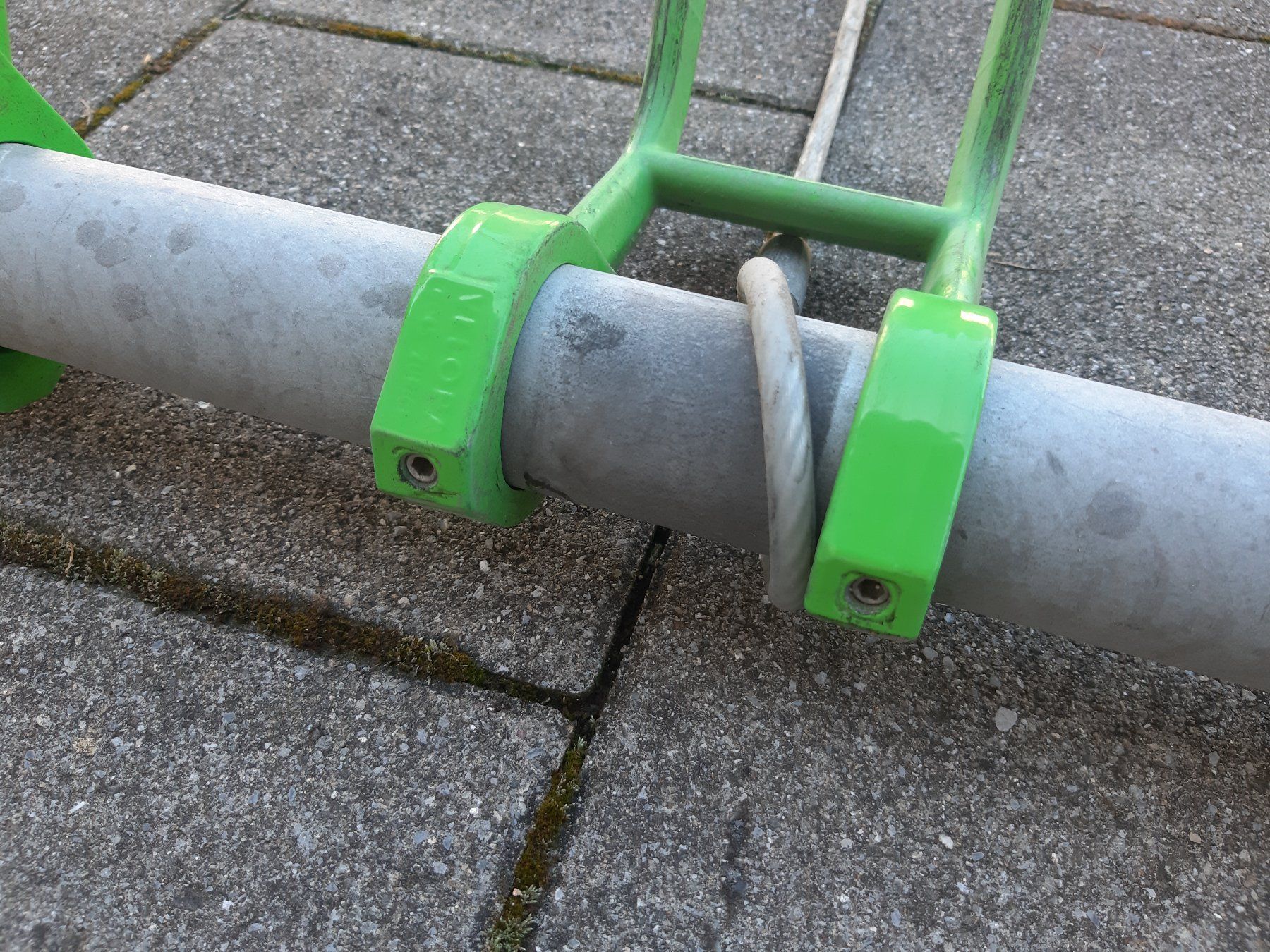 Supporti per biciclette: Velorechen Veloaufhängung velopa, 2 x 9 Plätze, 762cm – Usato da Volketswil venduto da bauteilverwerter 5