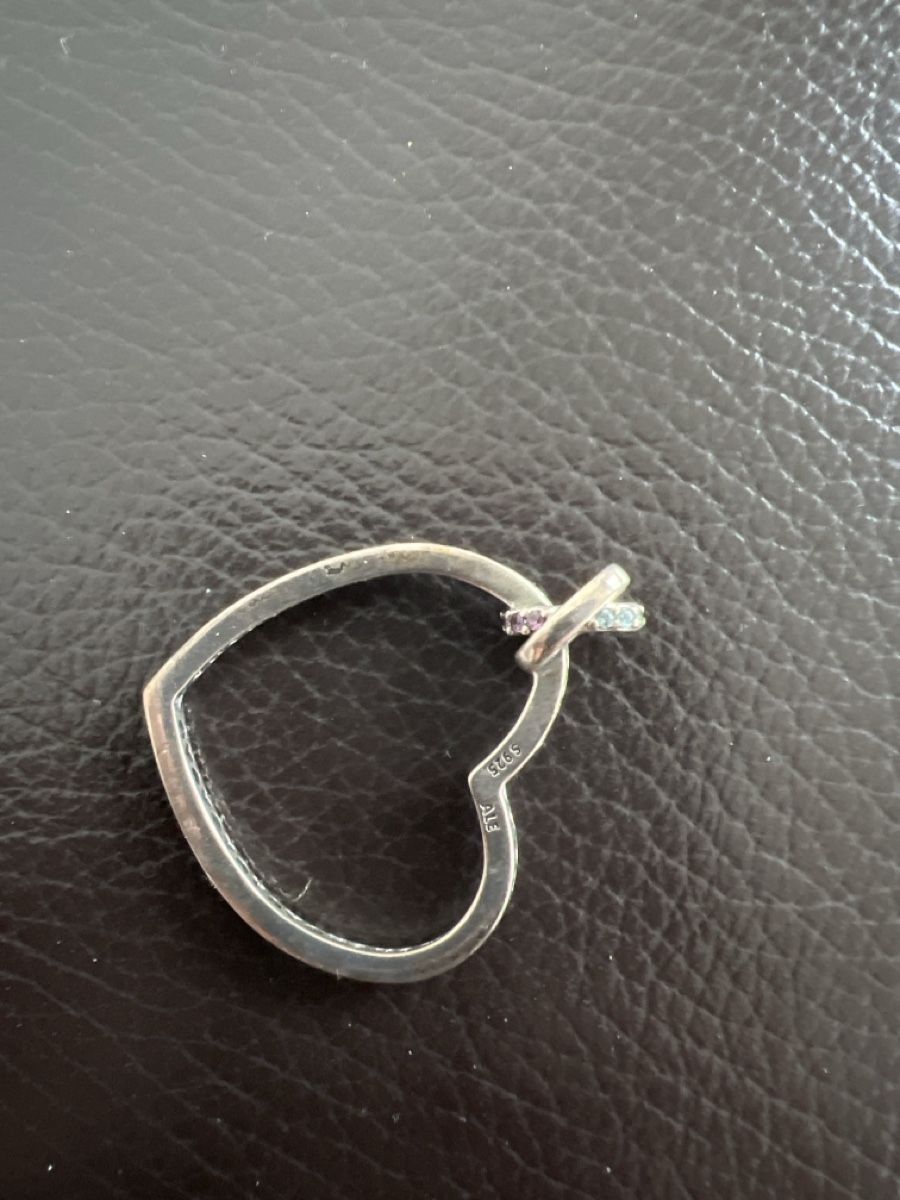 Pandora Pendentifs: Kettenanhänger von Pandora – D'occasion à Lindau par Caemi77 2
