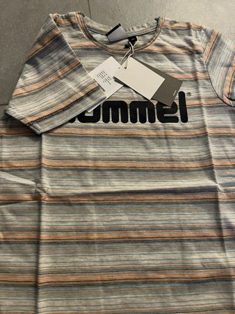 Neu!! Hummel Kinder T-Shirt Gr. 110 mit Etikett