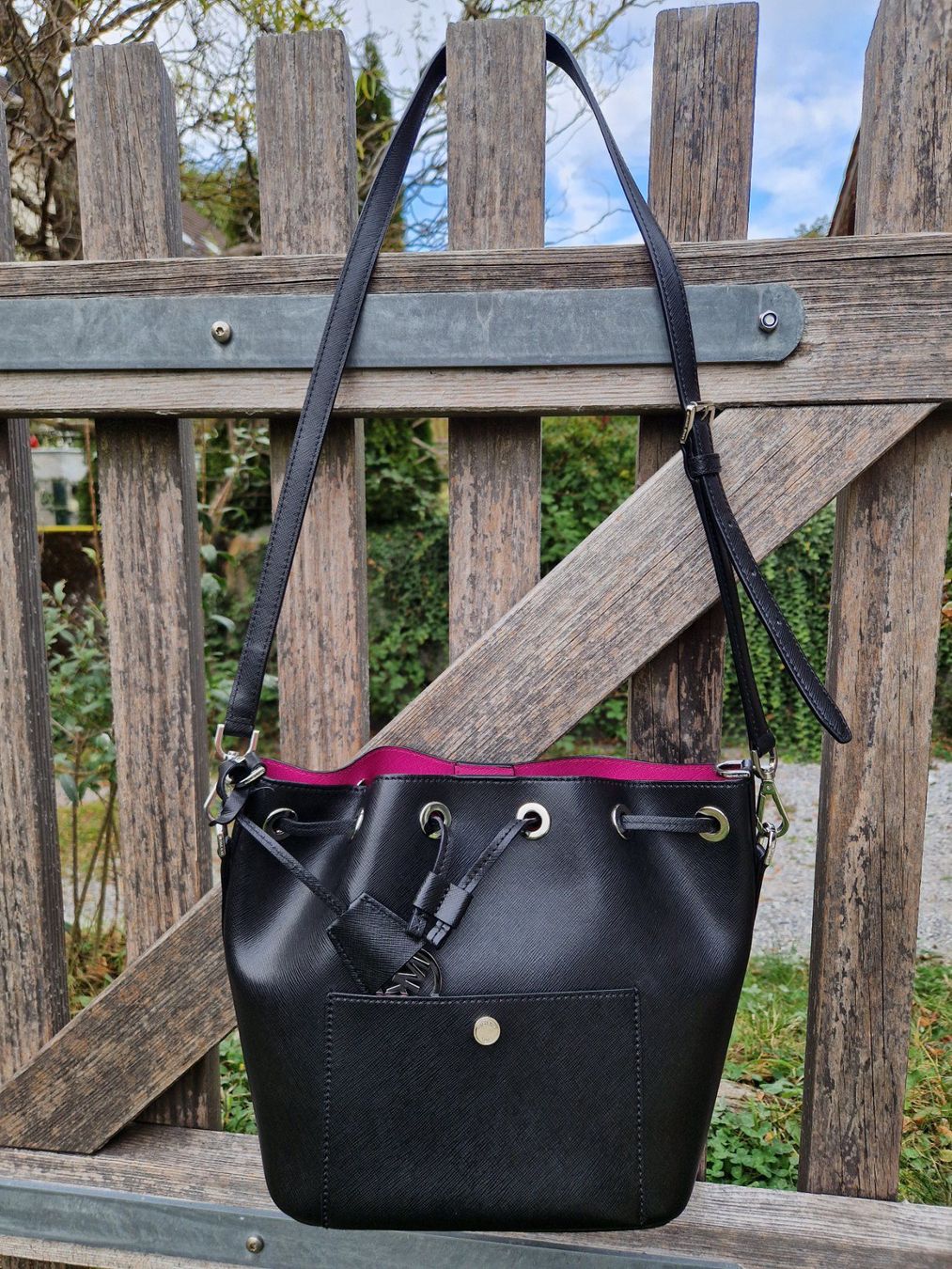 Michael Kors Taschen für Damen: Michael Kors Beuteltasche schwarz gebraucht – Gebraucht aus Kyburg von zei_z76d 3
