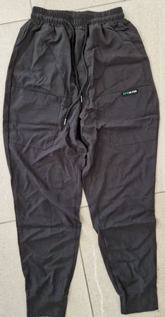 Coole Schwarze Sporthose - Bequem für den Sommer, Gr. M