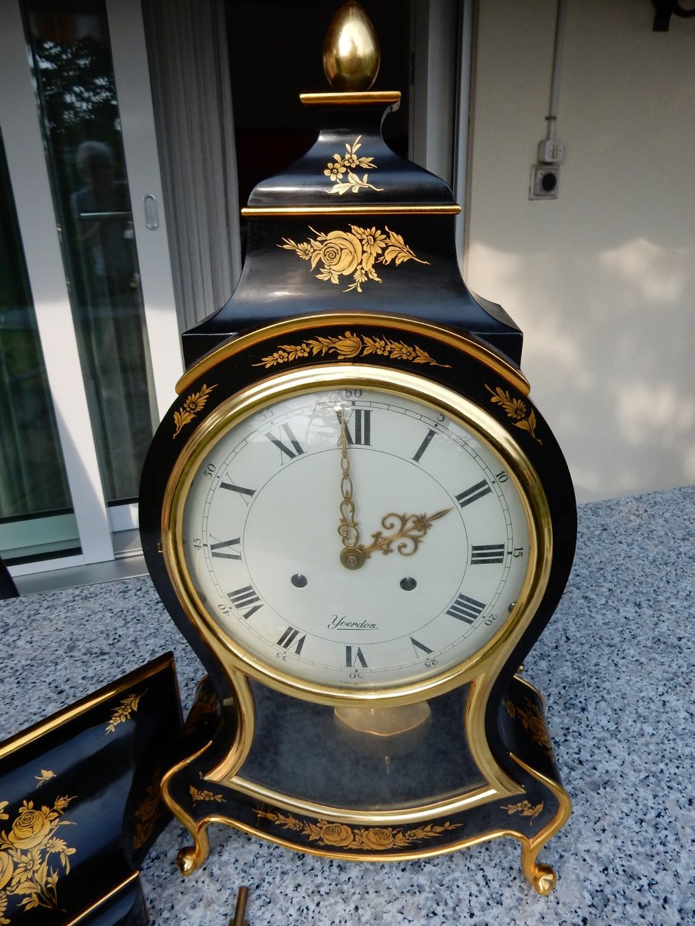 Orologi da terra & Orologi da parete: Schöne Pendule mit Signatur Yverdon – Usato da Mühlethal venduto da Buntfarbe
