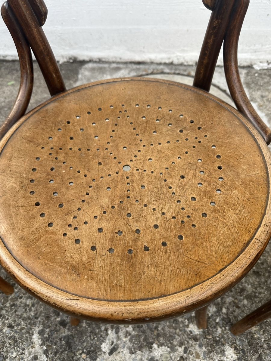 Horgen Glarus Chaises: 3 alte Holzstühle  – D'occasion à Villmergen par Bezdupe 5