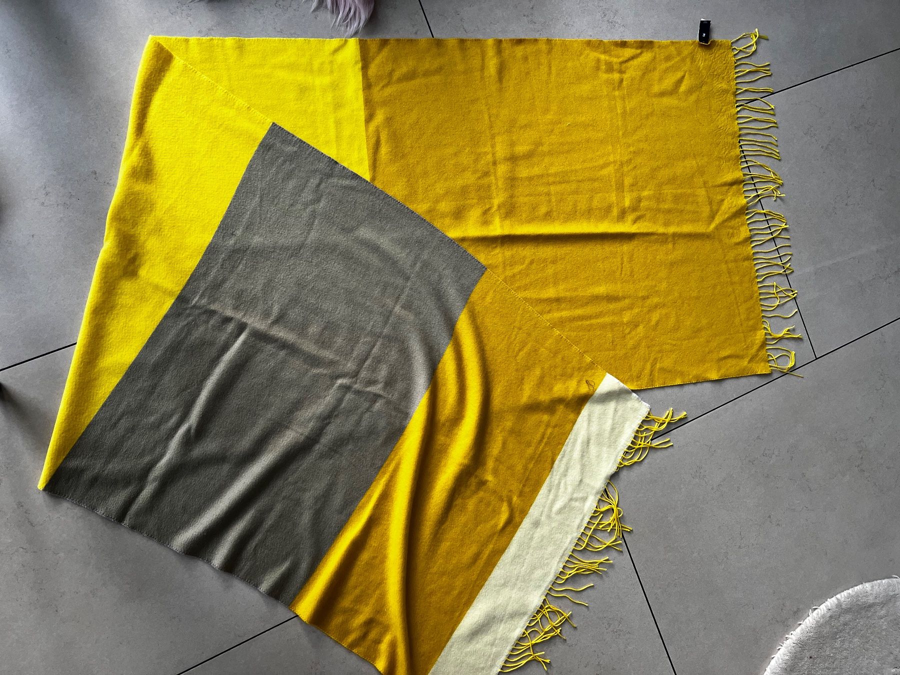 Foulard & Sciarpe: Gap schal – Usato da visp venduto da Kmemo1 2