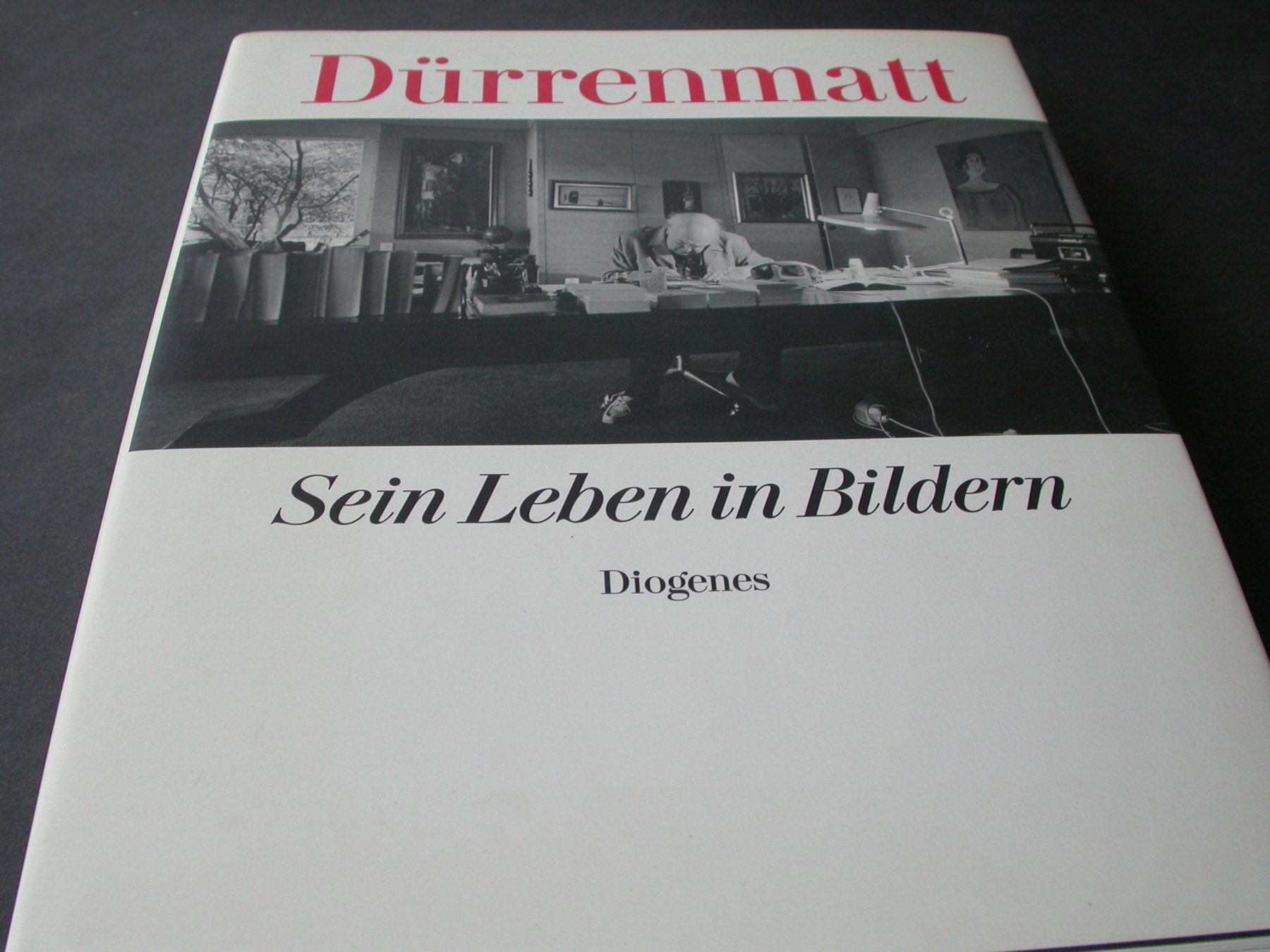 Libri: Friedrich Dürrenmatt - Sein Leben in Bildern – Usato da Zürich venduto da Marcel6887