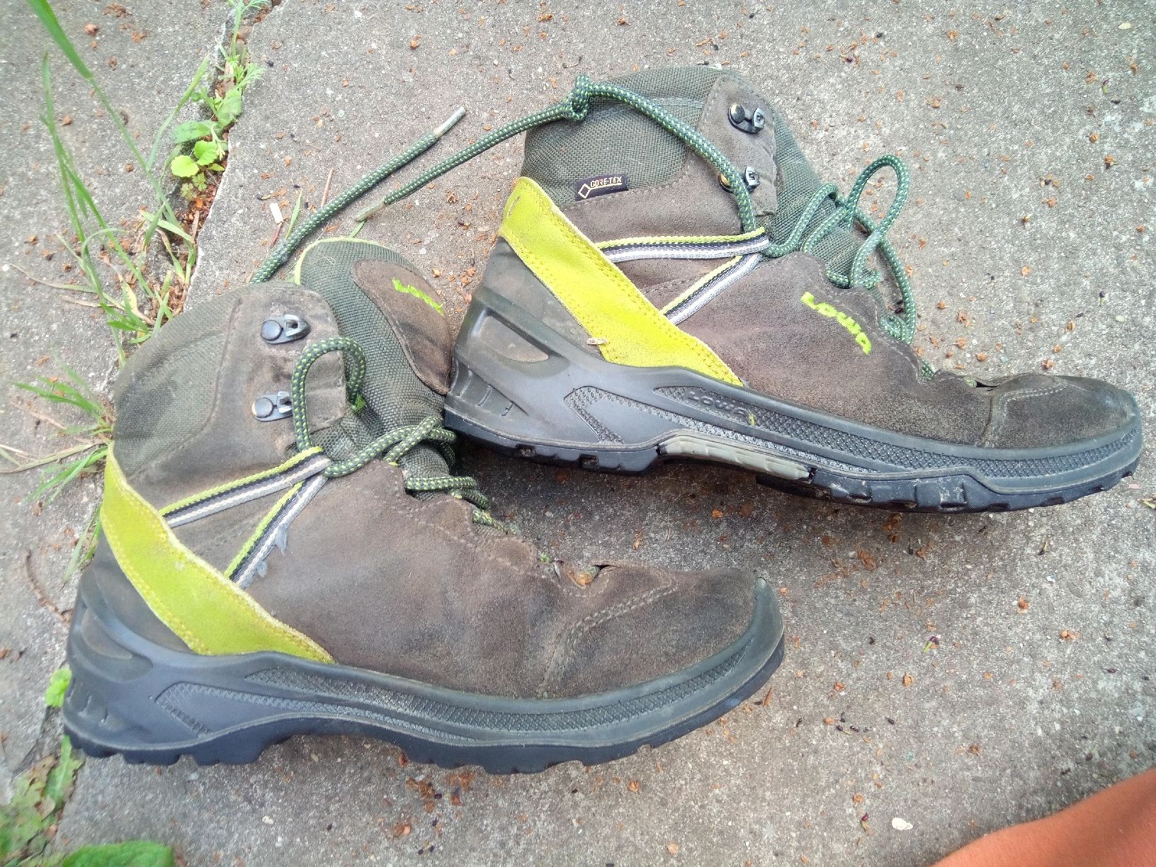 Lowa Scarpe per ragazzi: Lowa Wanderschuhe Kinder Gr 38 – Usato da Liestal venduto da Debuschka 1