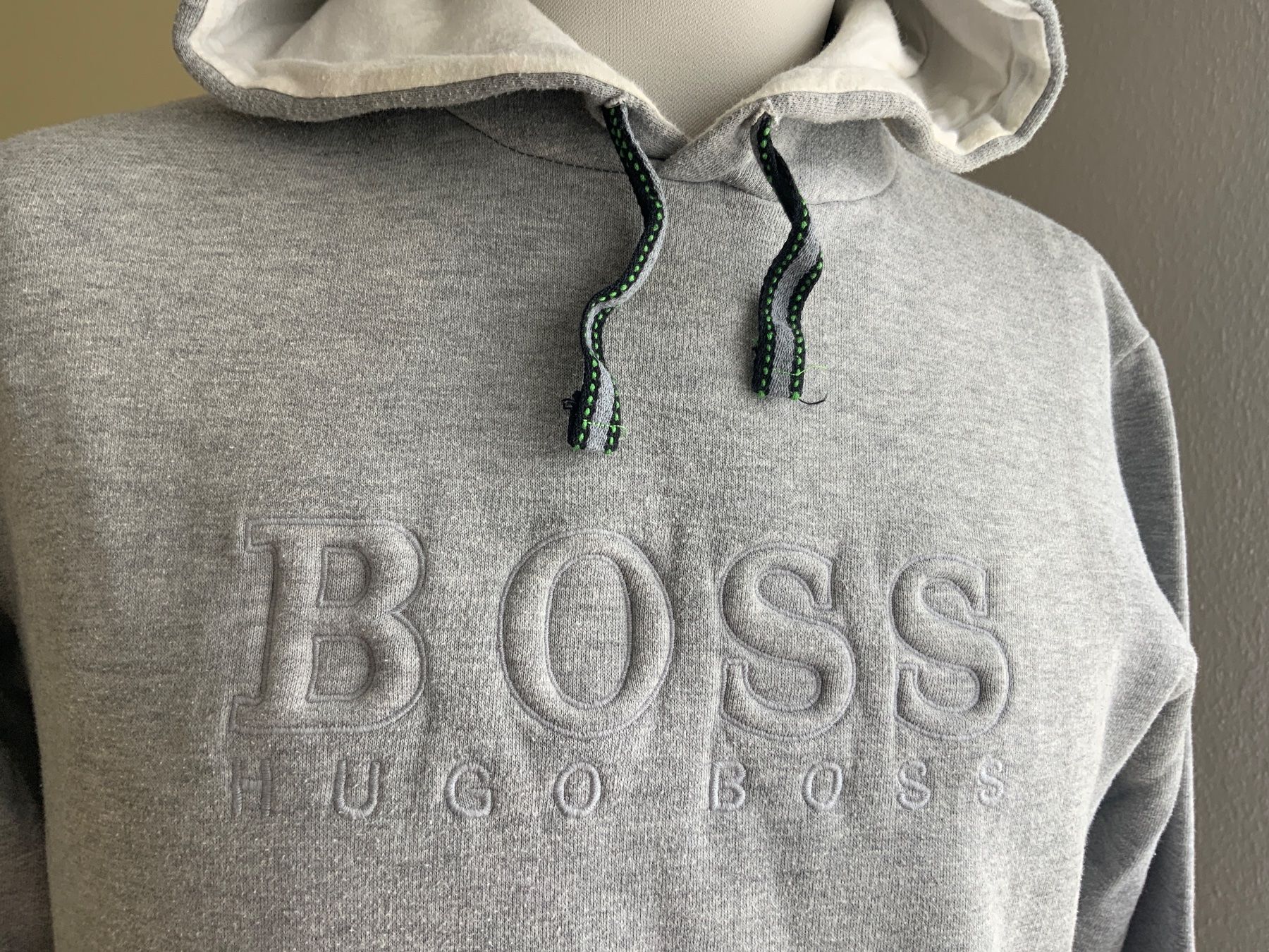 Hugo Boss Maglioni & Felpe: Boss pulli – Usato da Langnau am Albis venduto da Judithsebi