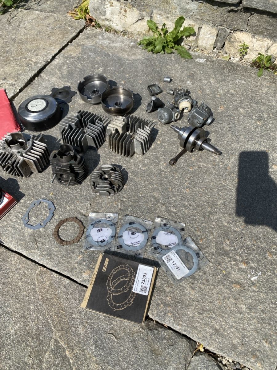 Puch Pièces pour mobylette: Puch Z50/E50 Teile  – Défectueux à Büren an der Aare par twostrokeguy 1