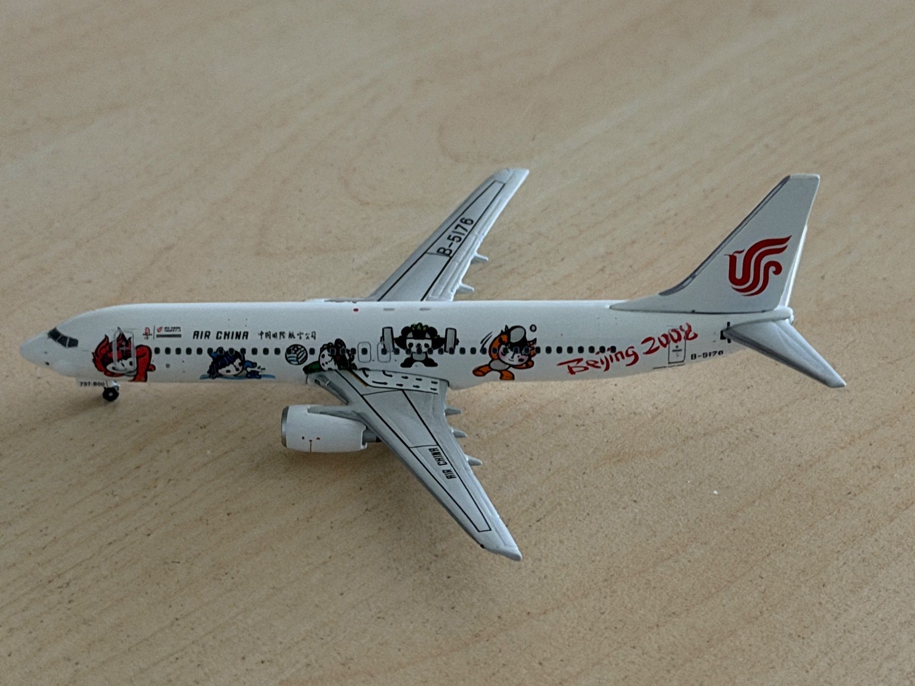 Boeing Kit di modellismo & Modellini statici: Boeing B737-800 Air China 1:400 – Usato da Dietlikon venduto da Megatop0
