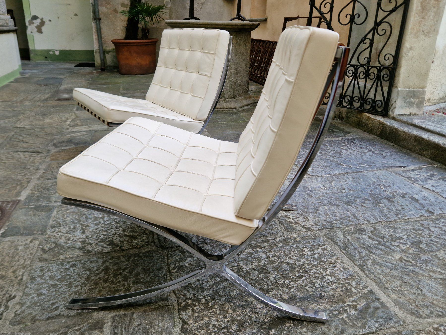 Knoll Sedie: «Barcellona» Mies van de Rohe – Usato da Locarno venduto da BellTicino 1