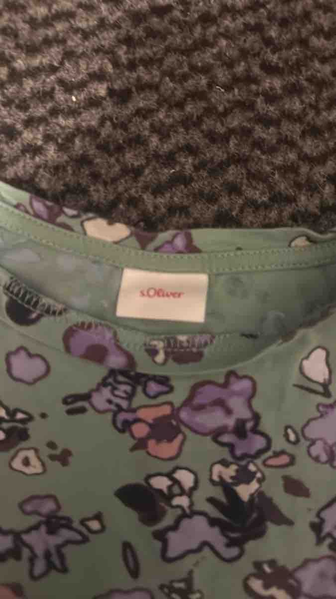 S.Oliver Maglioni & Felpe: s.Oliver Mädchen Pullover langarm grün Grösse 92/98 – Nuovo (secondo la descrizione) da Zürich venduto da Pingu333 1