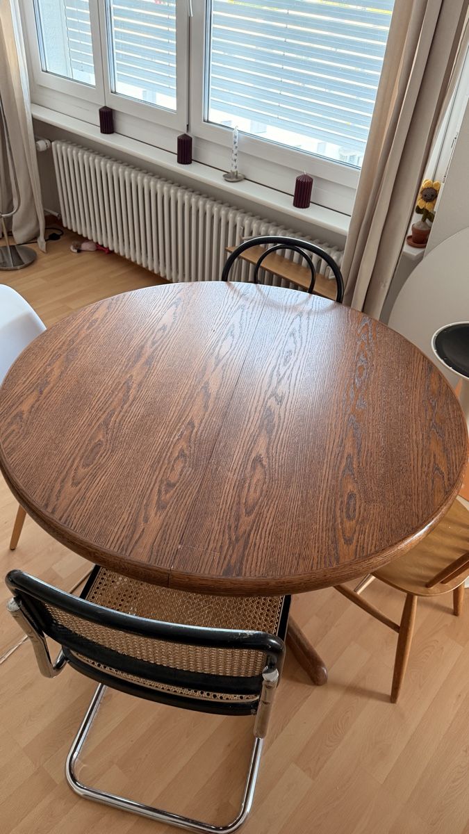 Tavoli: Esstisch rund – Usato da Winterthur venduto da anastasia.zuber