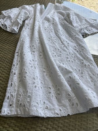 Neu Stickerei, Kleid Grösse L mit