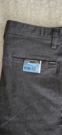 Volcom Frickin 31/32 ungetragen 