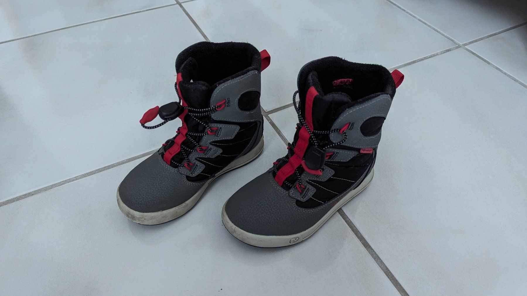 Merrell Scarpe da uomo: Merrel Schnee/Winterstiefel, Gr. 30 – Usato da Oberwil-Lieli venduto da meipa3000