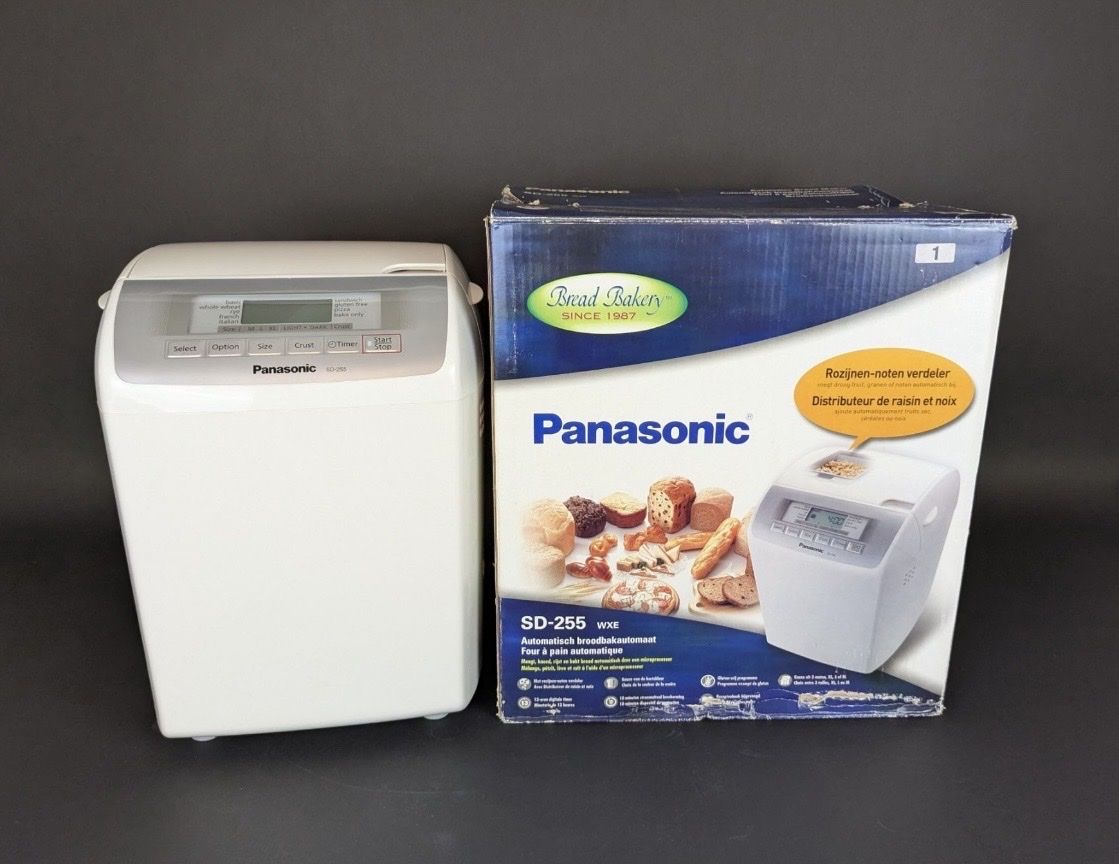 Küchengeräte: Panasonic Brotbackautomat SD-255WXE – Gebraucht aus Niederwangen BE von fghjijb89