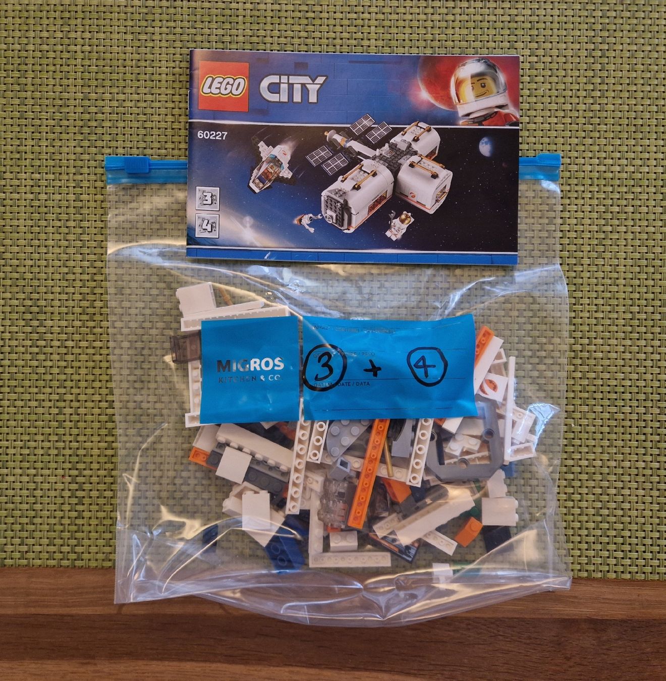 Lego Kit di costruzioni: LEGO CITY 60227💙 Mond Station – Usato da Rupperswil venduto da lenzburg02 4