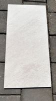 Feinsteinzeugplatten in Beige/Weiss
