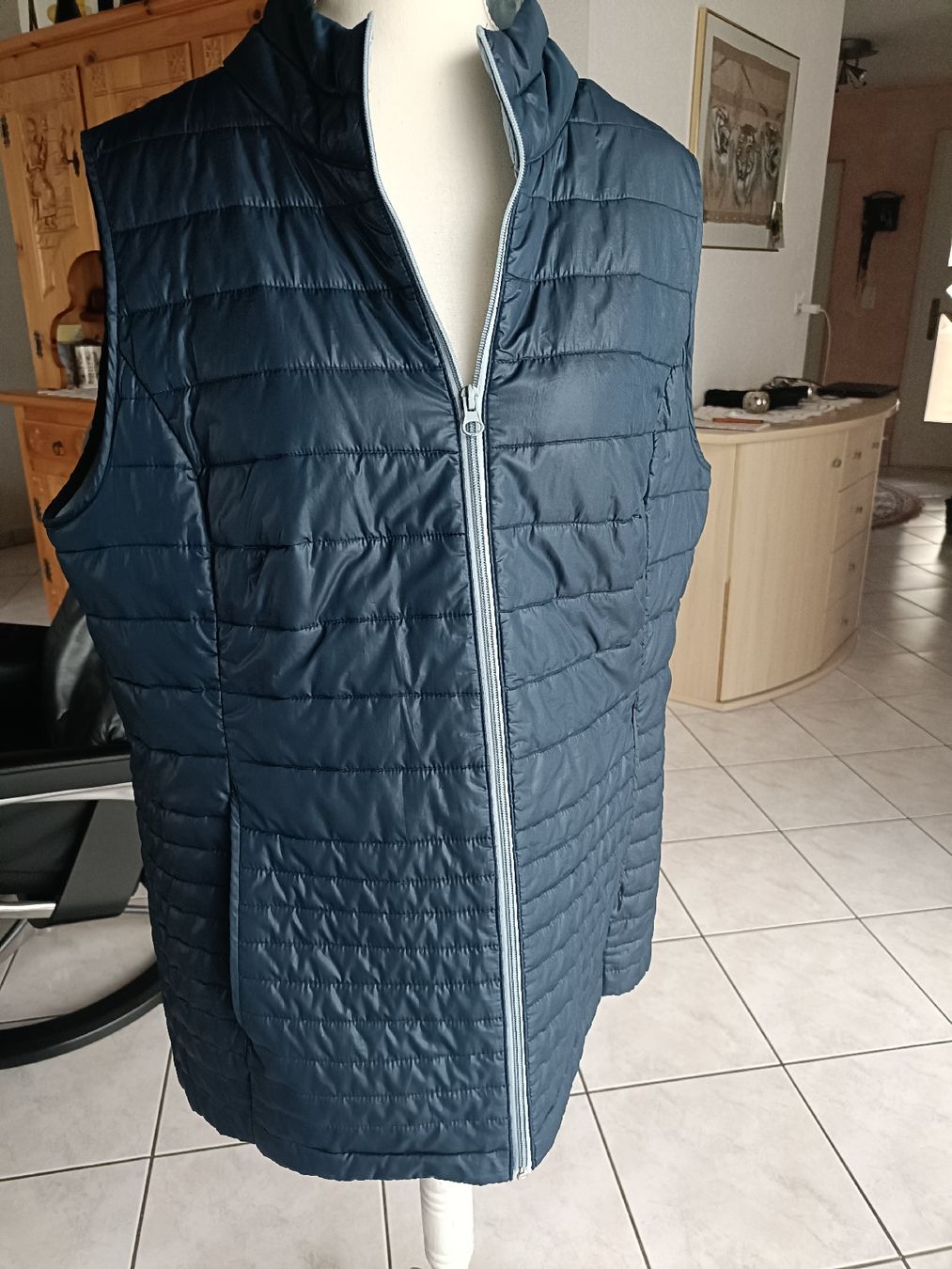 C&A Gilet & Giacche senza maniche: C&A Steppweste The Outerwear, Gr. 42, Dunkelblau – Usato da Sargans venduto da Polifemo58
