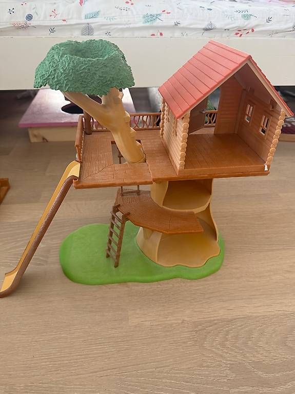 Sylvanian families Case e mobili per bambole: Baumhaus Sylvanian families – Usato da Gümligen venduto da xifenglie 1