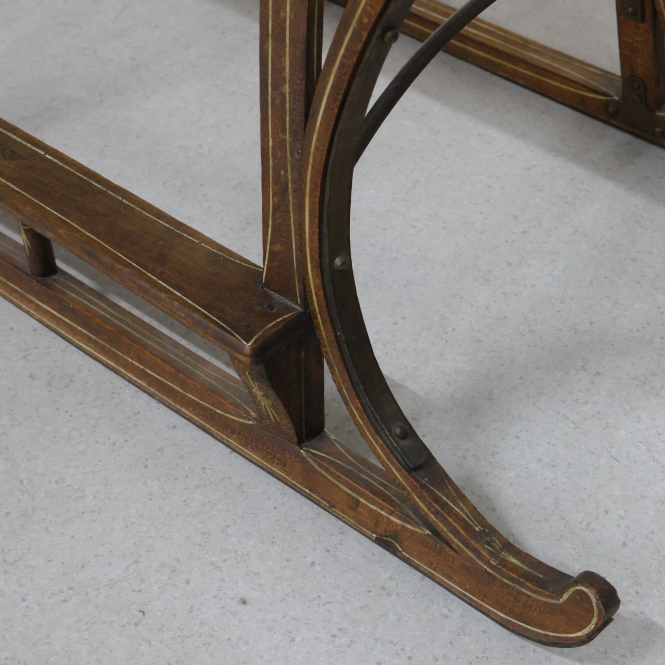 Gravures sur bois: Antiker Stosschlitten – D'occasion à Volketswil par brockipfannenstil 9