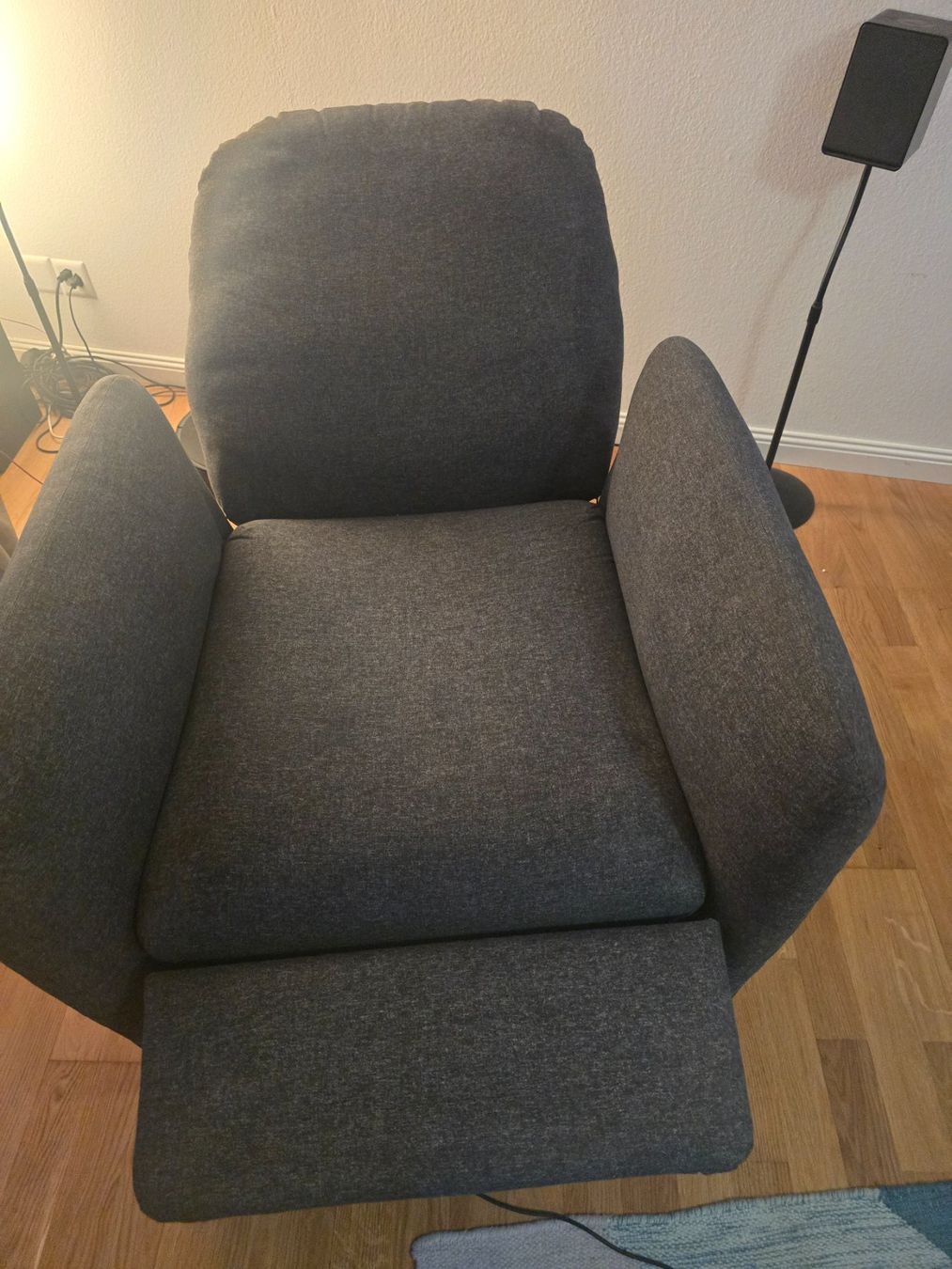 Ikea Sessel: Ikea EKOLSUND armchair – Gebraucht aus Zürich von Alisander 1