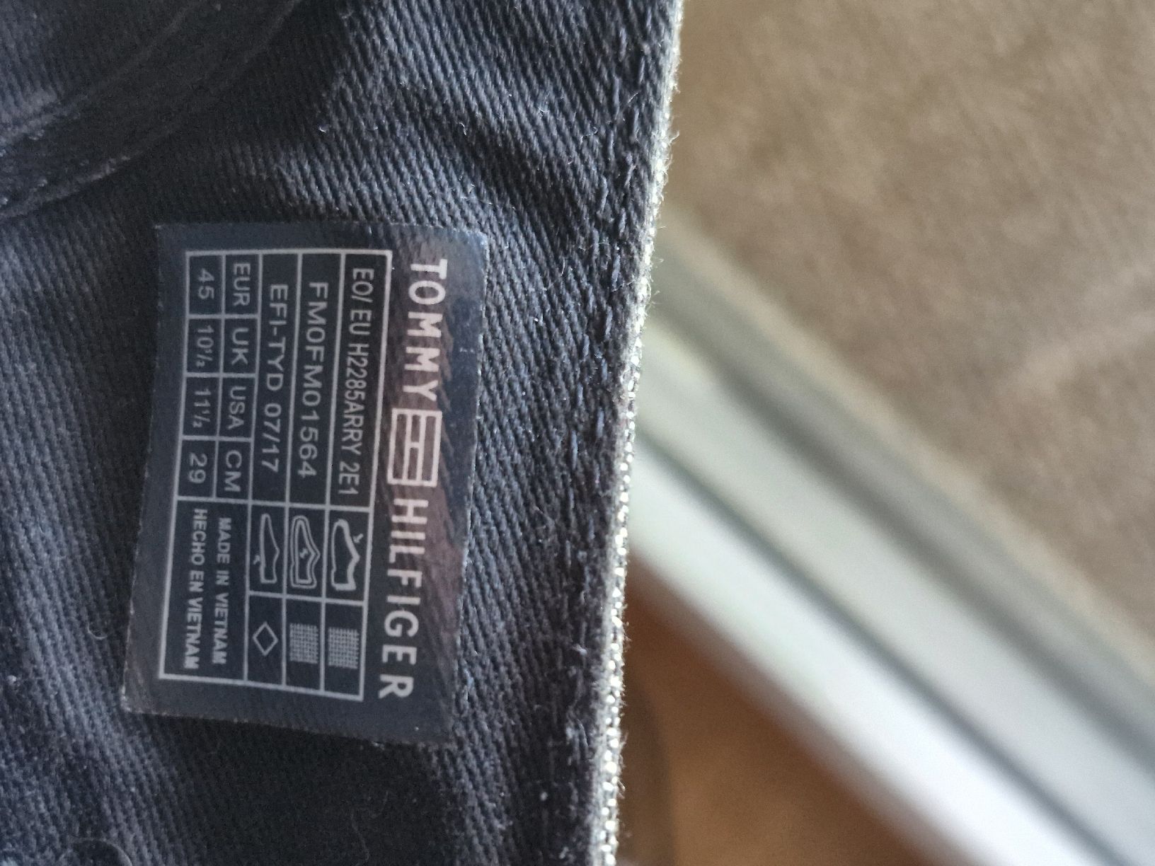 Tommy Hilfiger Scarpe da uomo: Hilfiger Slipper Frühling/Sommer 45 – Nuovo (secondo la descrizione) da Basel venduto da mic_2yn9 6