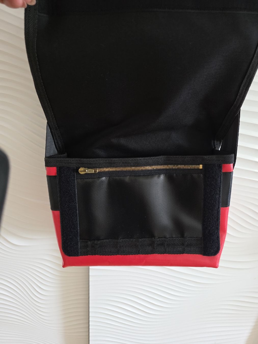 Sacs femmes: Tasche mit Zebra-Muster  Neuwertig! – D'occasion à Laufenburg par may_r2st 1